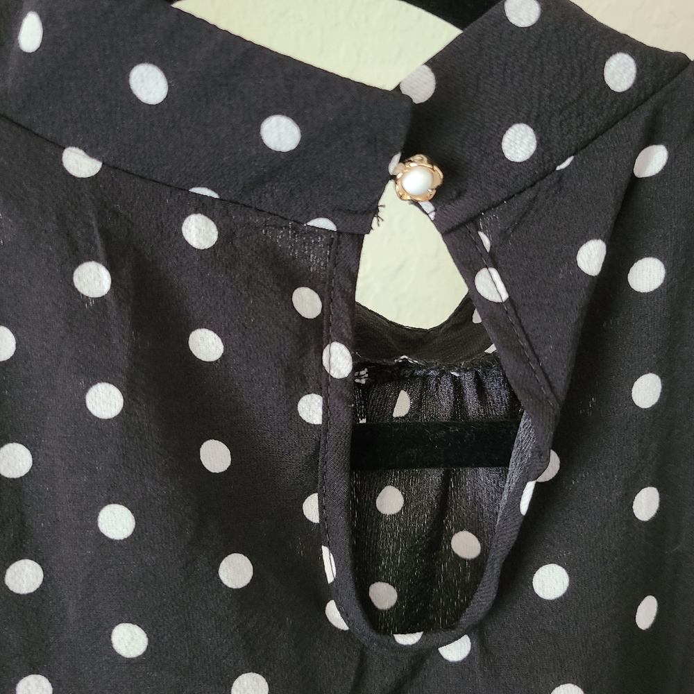 2 Shein Tops - Picture 5 of 9